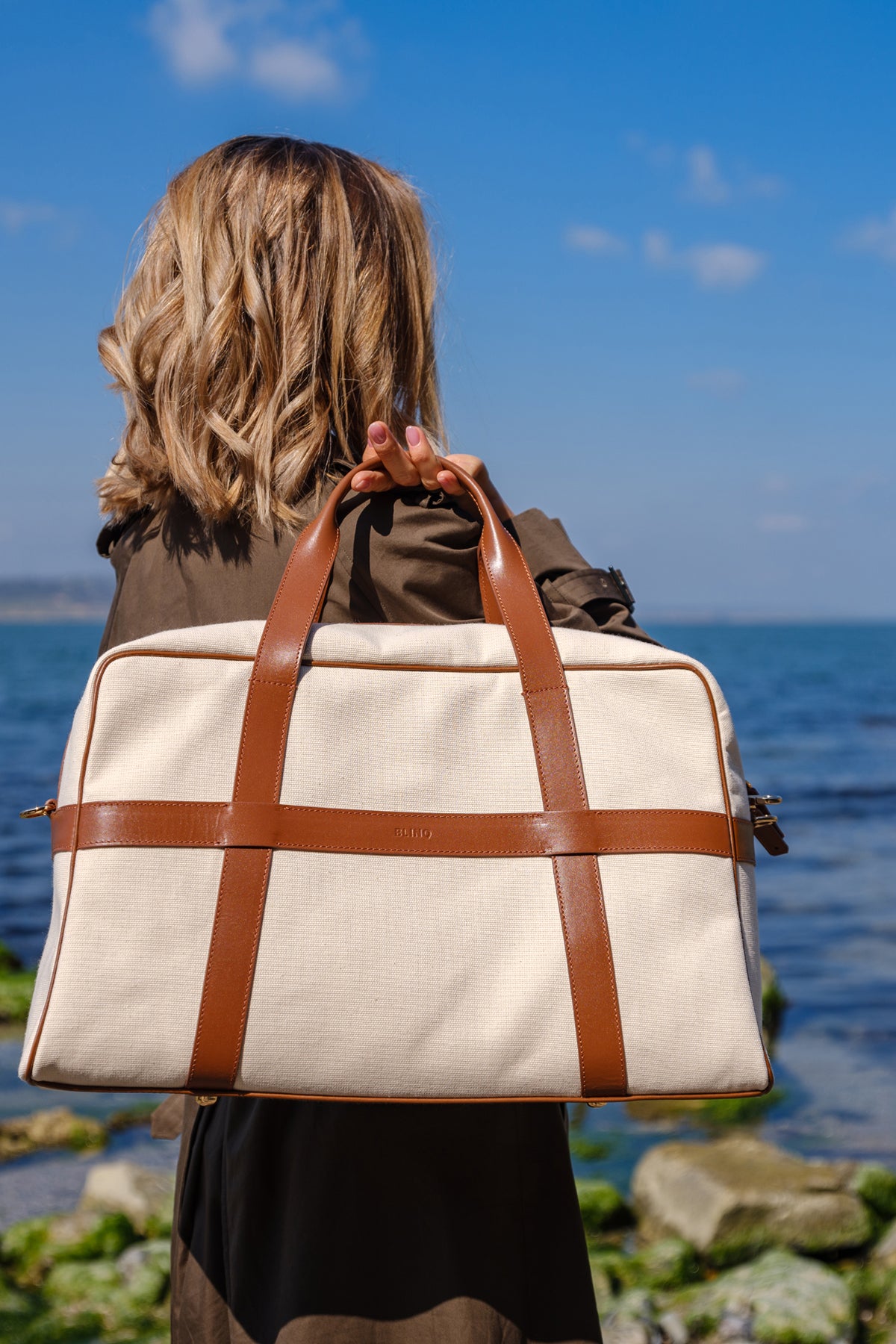 THE WEEKENDER Tan